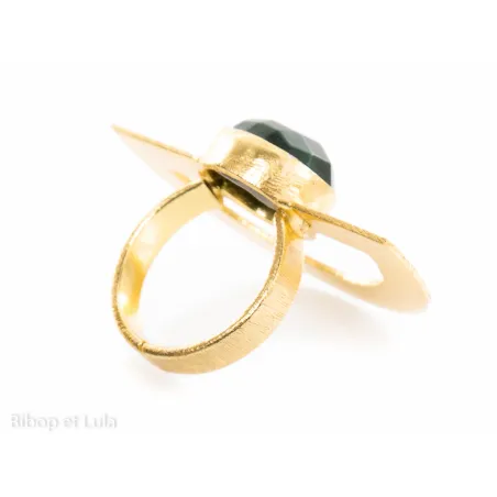 Bague laiton doré demi-cercle pierre verte facettée