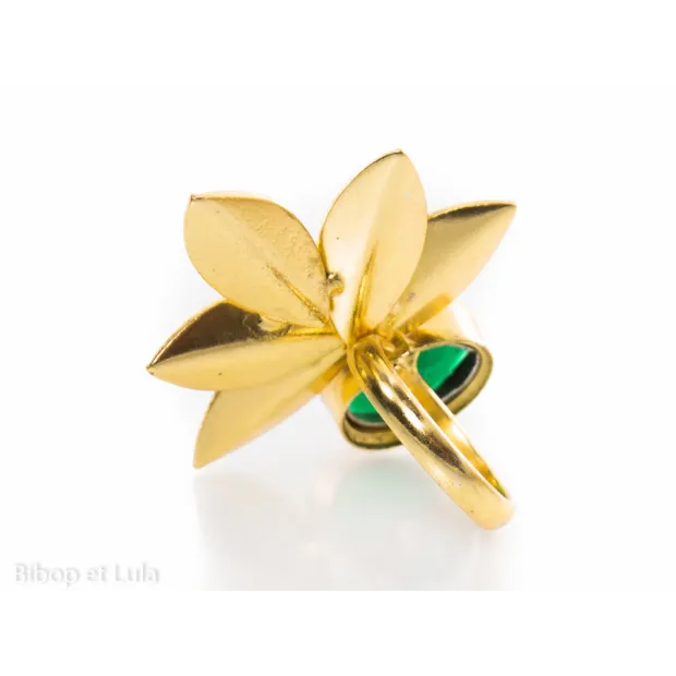 Bague laiton doré pierre verte facettée et feuilles