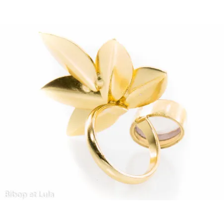 Bague laiton doré quartz rose facetté et feuilles