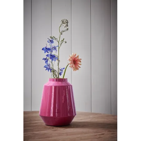 Vase en métal Rose Magenta