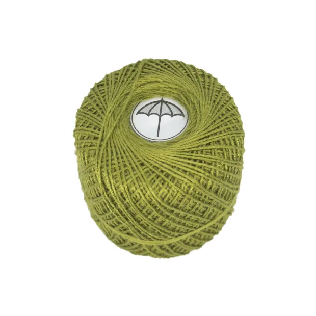 Fil à broder vert pomme en bobine