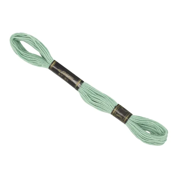 Fil à broder vert menthe