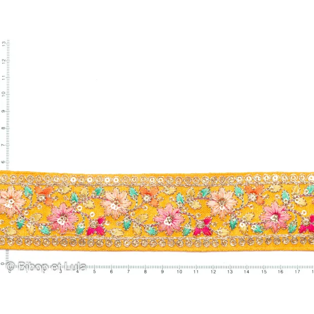 Galon floral jaune Raila brodé de sequins colorés et fils dorés