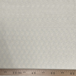 Tissu viscose broderie anglaise blanc cassé. - Bibop et Lula