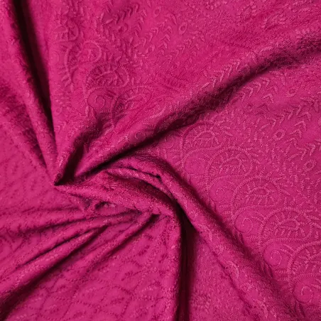 Tissu brodé Magenta