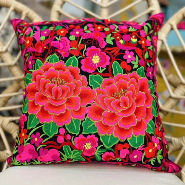 Housse de coussin brodé Chaï