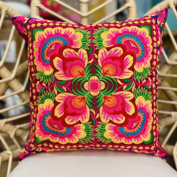 Housse de coussin brodé Lao Jaune