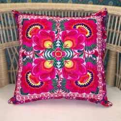 Housse de coussin brodé Lao rose - Bibop et Lula