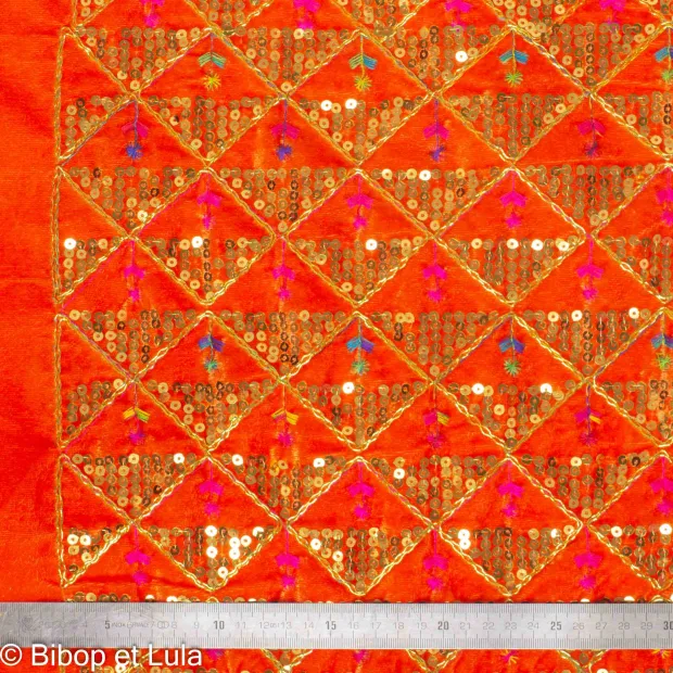 Tissu indien Bollywood brodé de sequins Naraja
