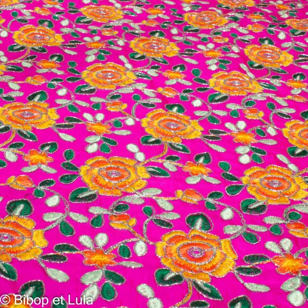 Tissu indien Bollywood brodé de sequins Dheun