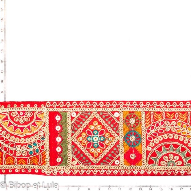 Galon brodé Mandala rouge multicolore