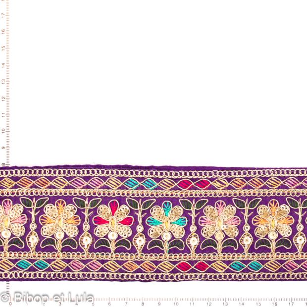 Galon brodé Flora fond violet multicolore
