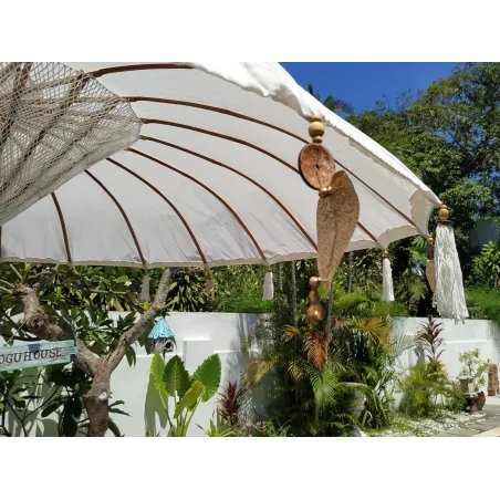 Parasol balinais écru coton diamètre 190cm. Livraison offerte