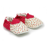 Chaussons bébé souples 0-24 mois blanc écru et petites fleurs rouges - Bibop et Lula